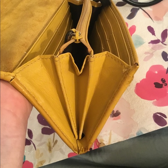 GUCCI WALLET IN GOOD PRE-LOVED CONDITION. SEE ALL PHOTOS.π₯π₯π₯ππ - Picture 11 of 11